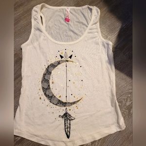 Sleeveless NWOT shirt white with black and gold moon & feathers